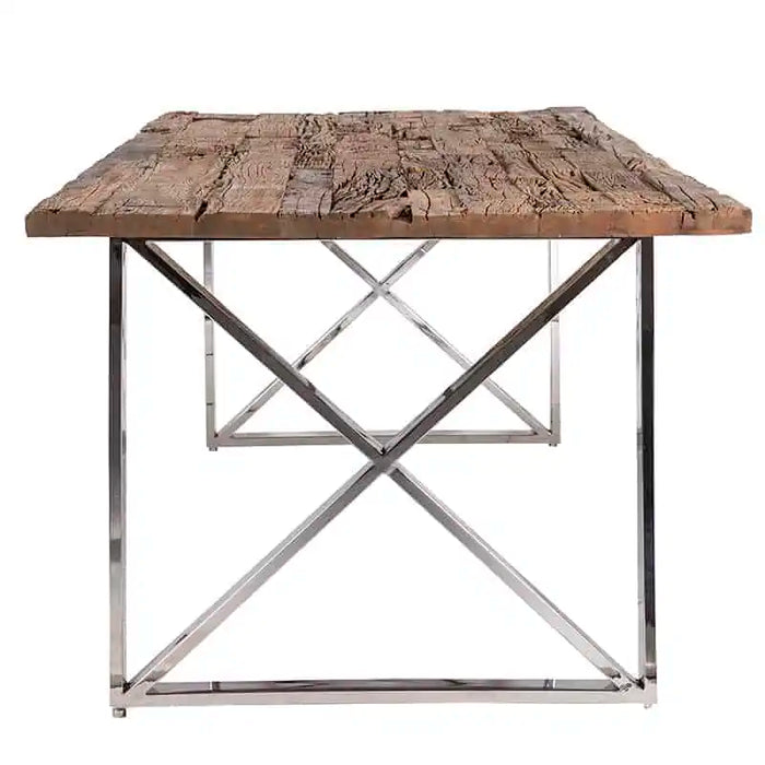 Esstisch mit Tischplatte aus recycelten Holz und Gestell aus rostfreien Stahl in chrome